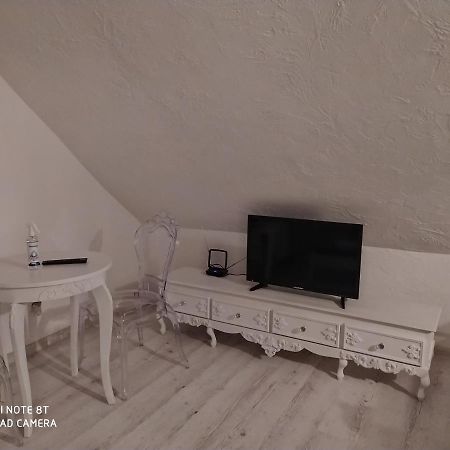White Apartment Elblag Kültér fotó